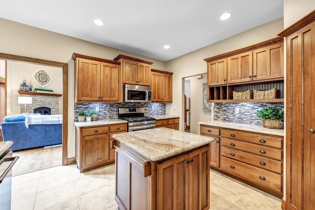 4408 FOREST RIDGE DRIVE, Suamico, WI 54313