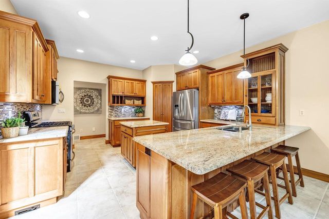 4408 FOREST RIDGE DRIVE, Suamico, WI 54313