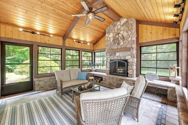 4408 FOREST RIDGE DRIVE, Suamico, WI 54313
