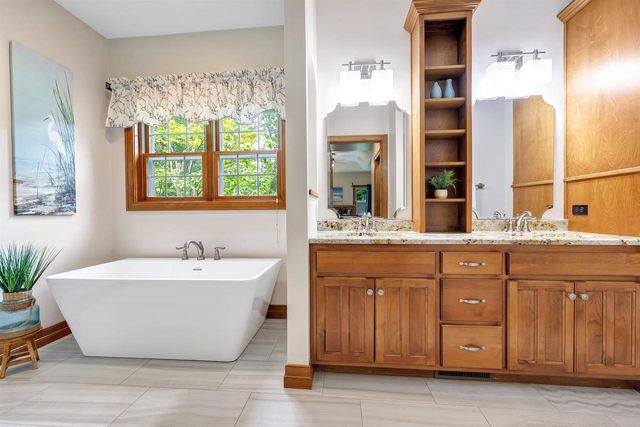 4408 FOREST RIDGE DRIVE, Suamico, WI 54313