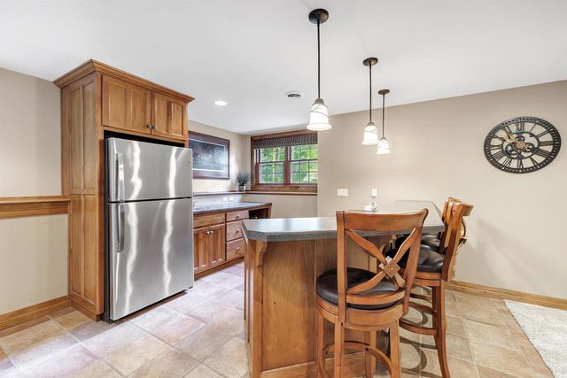4408 FOREST RIDGE DRIVE, Suamico, WI 54313