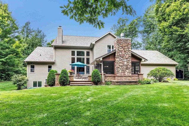4408 FOREST RIDGE DRIVE, Suamico, WI 54313