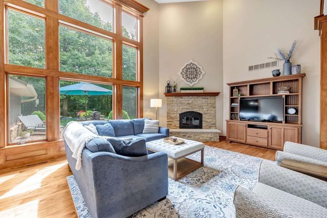 4408 FOREST RIDGE DRIVE, Suamico, WI 54313