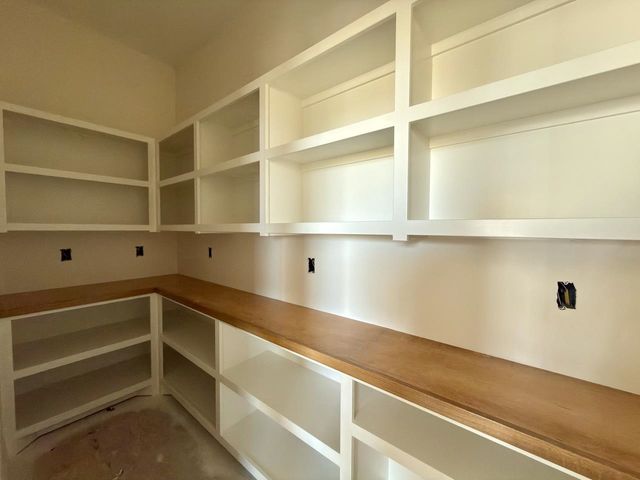 5877 N St. Paul Ct., Wichita, KS 67204