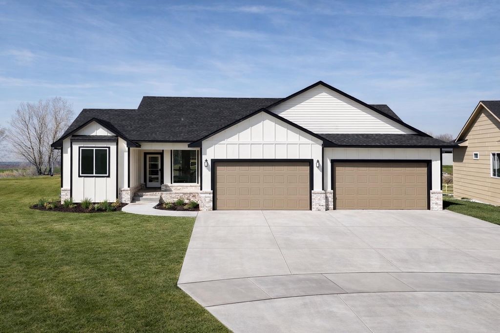 5877 N St. Paul Ct., Wichita, KS 67204