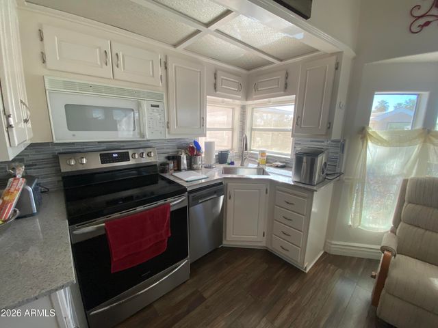 2082 W KLAMATH Avenue, Apache Junction, AZ 85119