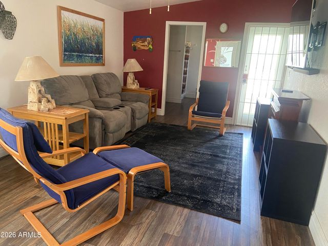 2082 W KLAMATH Avenue, Apache Junction, AZ 85119