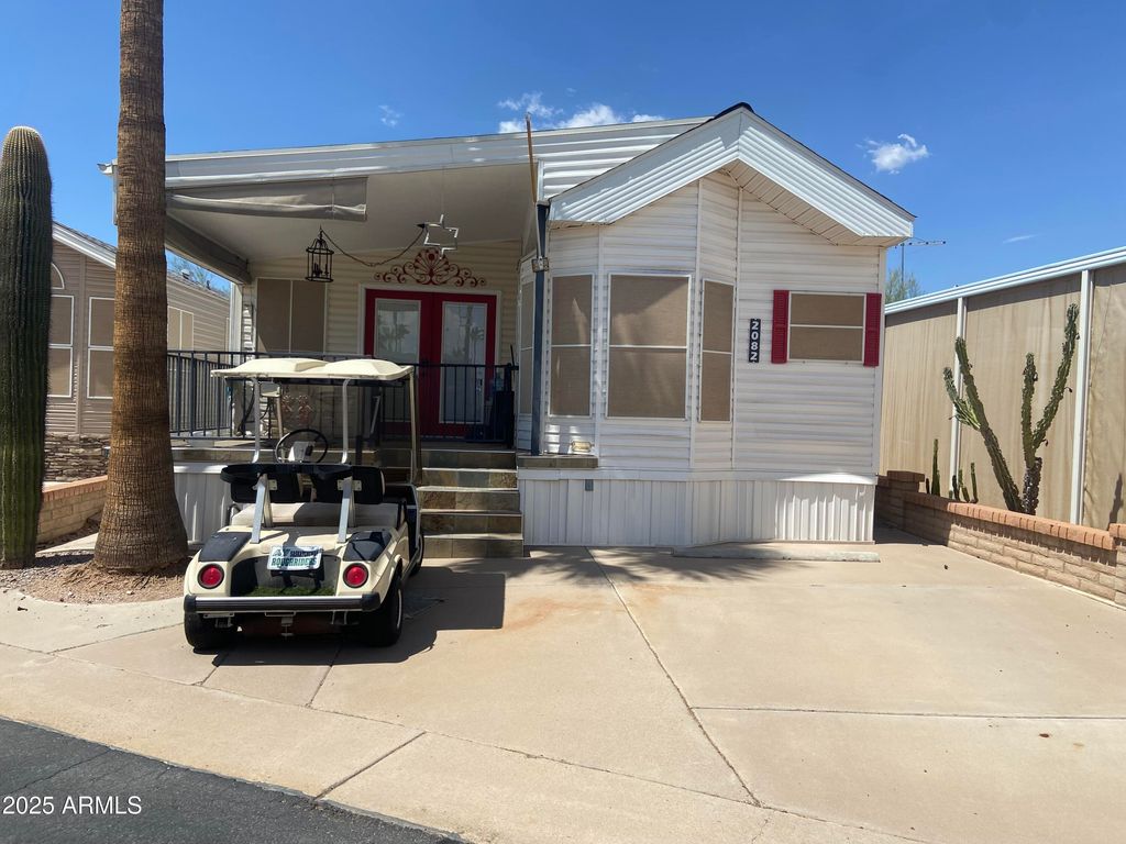 2082 W KLAMATH Avenue, Apache Junction, AZ 85119