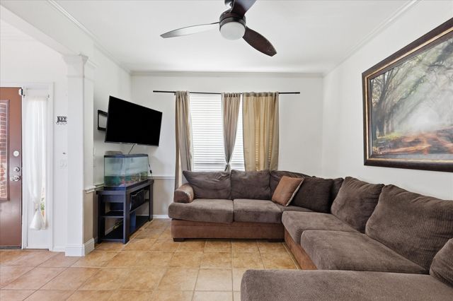 2808 N Camino Lagos, Grand Prairie, TX 75054