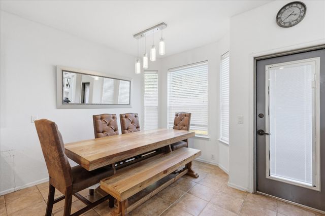 2808 N Camino Lagos, Grand Prairie, TX 75054