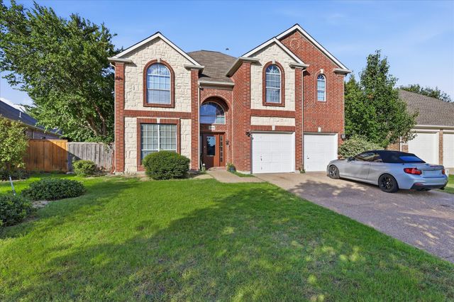 2808 N Camino Lagos, Grand Prairie, TX 75054
