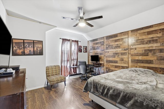 2808 N Camino Lagos, Grand Prairie, TX 75054