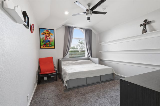 2808 N Camino Lagos, Grand Prairie, TX 75054