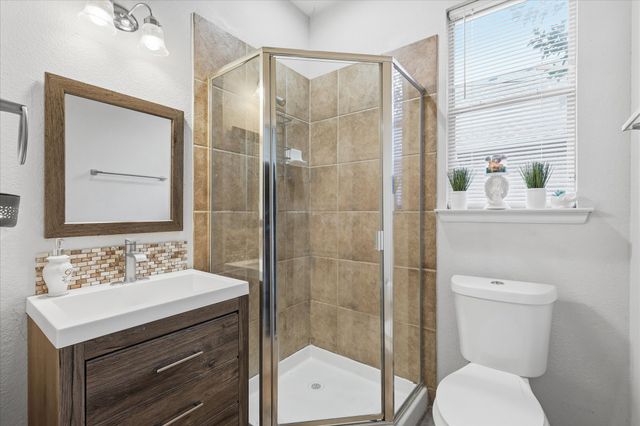 2808 N Camino Lagos, Grand Prairie, TX 75054