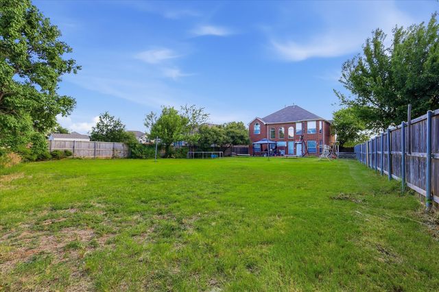 2808 N Camino Lagos, Grand Prairie, TX 75054