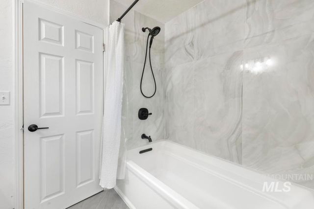 2243 E 4000 N, Filer, ID 83328