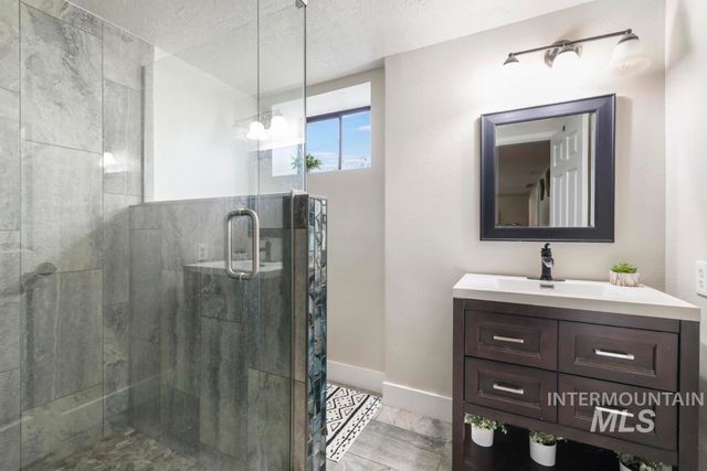 2243 E 4000 N, Filer, ID 83328