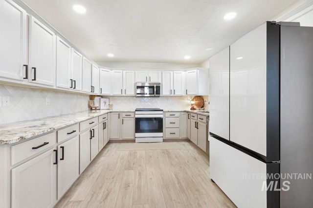 2243 E 4000 N, Filer, ID 83328