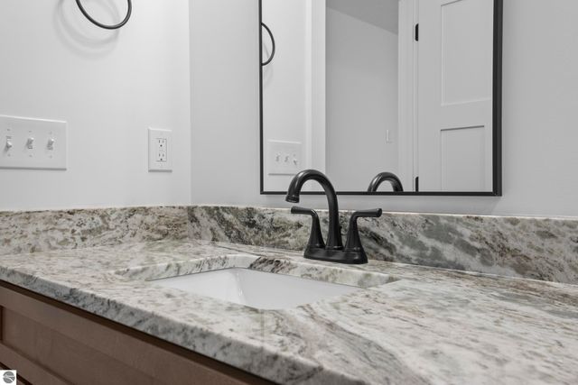 2139 Cottonwood Avenue, Grawn, MI 49637