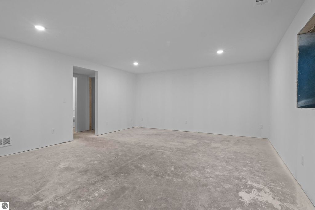 Image 30 of property listing at 2139 Cottonwood Avenue, Grawn, MI 49637