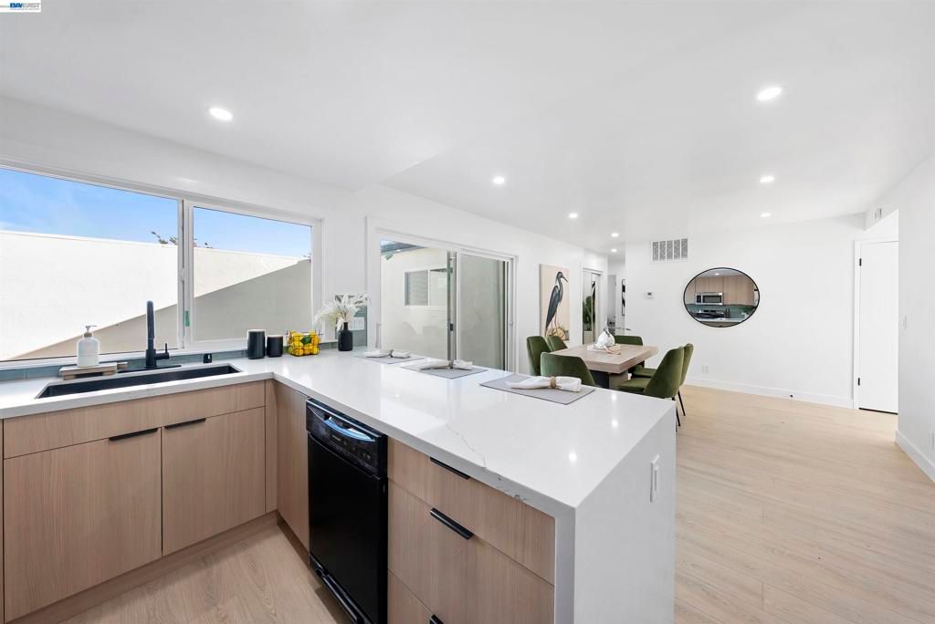 Image 13 of property listing at 38042 Miller Pl, Fremont, CA 94536