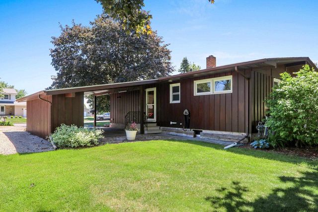 118 N 8TH AVENUE, Winneconne, WI 54986