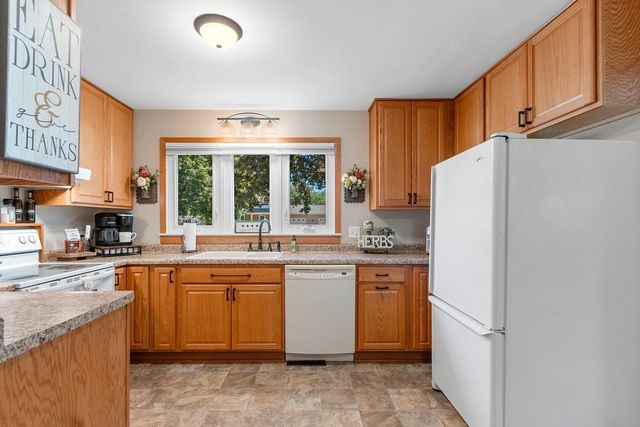 118 N 8TH AVENUE, Winneconne, WI 54986