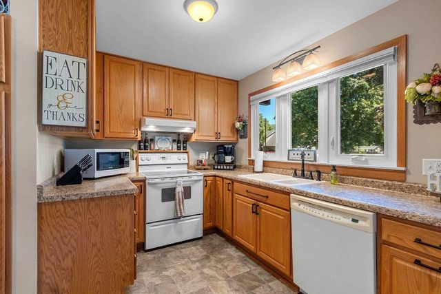 118 N 8TH AVENUE, Winneconne, WI 54986