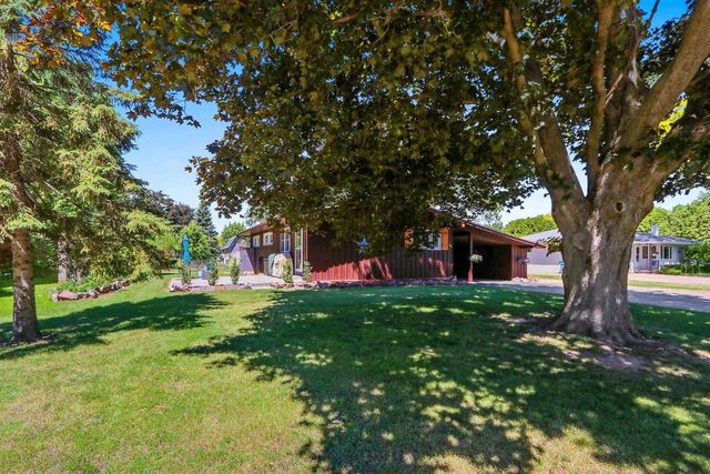 118 N 8TH AVENUE, Winneconne, WI 54986