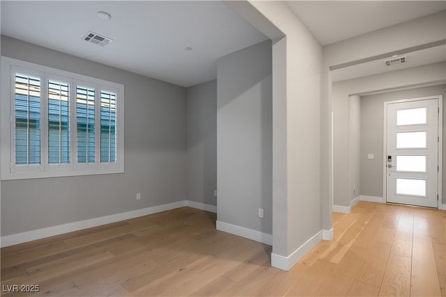 9576 Bloodstone Lane, Las Vegas, NV 89143