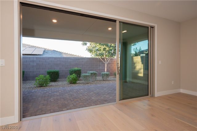 9576 Bloodstone Lane, Las Vegas, NV 89143