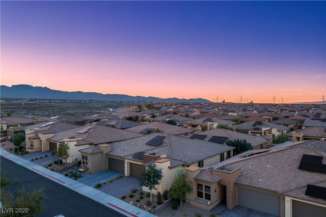 9576 Bloodstone Lane, Las Vegas, NV 89143