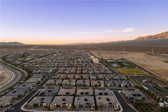 9576 Bloodstone Lane, Las Vegas, NV 89143