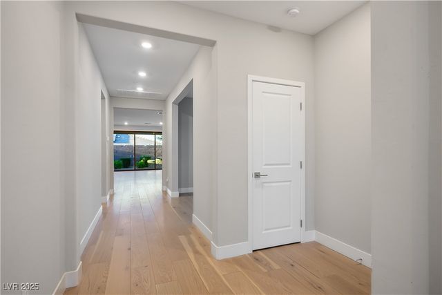 9576 Bloodstone Lane, Las Vegas, NV 89143