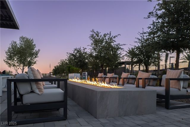 9576 Bloodstone Lane, Las Vegas, NV 89143