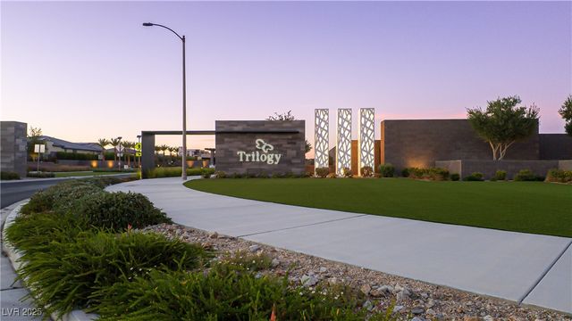 9576 Bloodstone Lane, Las Vegas, NV 89143