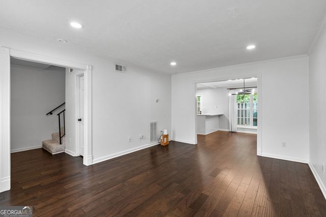 6 Valley Forge Place NW, Atlanta, GA 30318