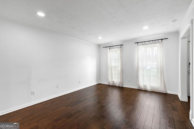 6 Valley Forge Place NW, Atlanta, GA 30318