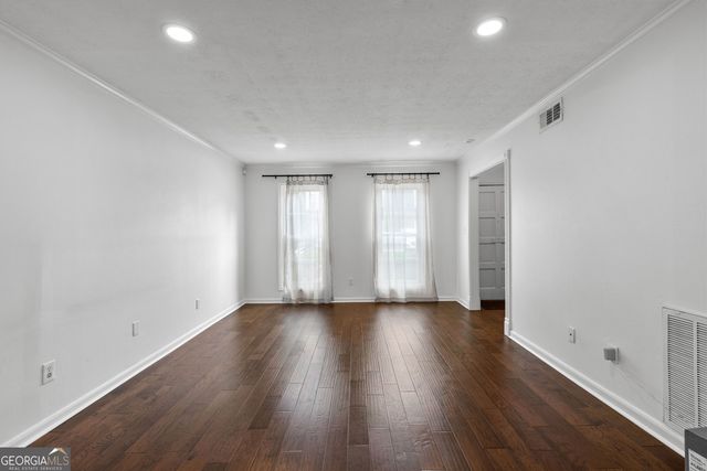 6 Valley Forge Place NW, Atlanta, GA 30318
