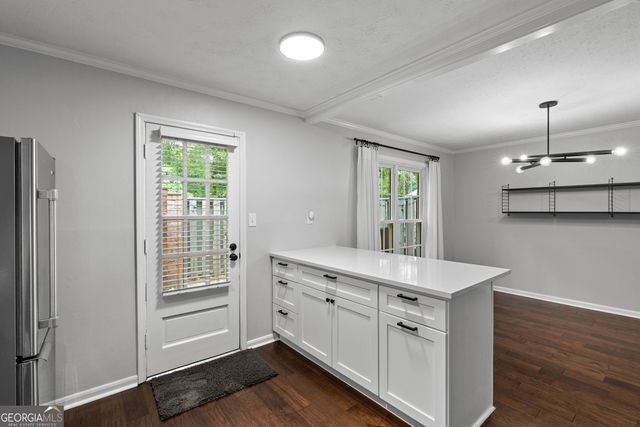 6 Valley Forge Place NW, Atlanta, GA 30318