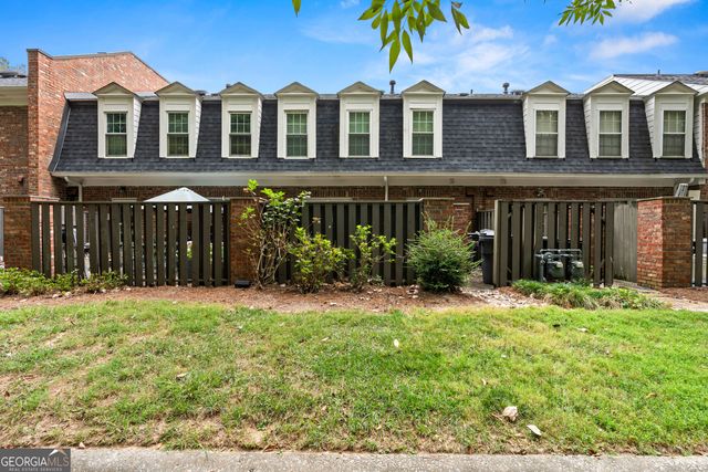 6 Valley Forge Place NW, Atlanta, GA 30318