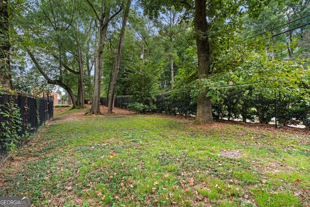 6 Valley Forge Place NW, Atlanta, GA 30318