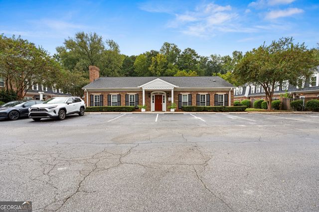 6 Valley Forge Place NW, Atlanta, GA 30318