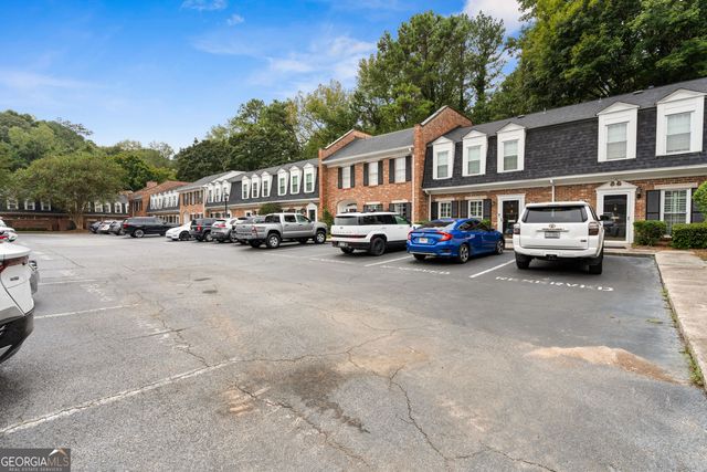 6 Valley Forge Place NW, Atlanta, GA 30318