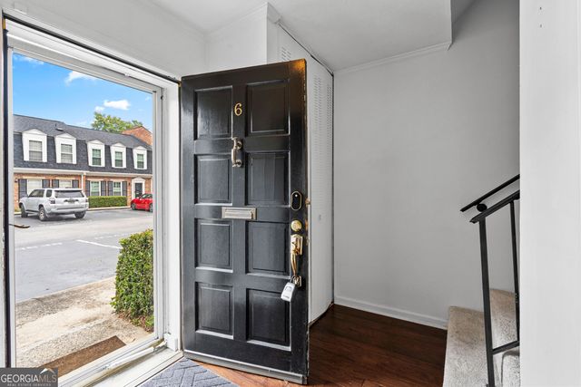 6 Valley Forge Place NW, Atlanta, GA 30318