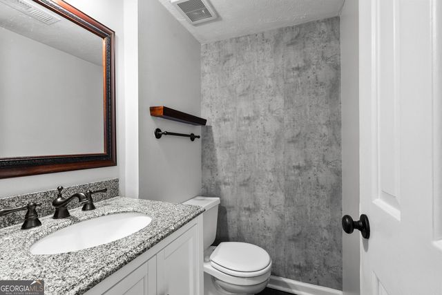 6 Valley Forge Place NW, Atlanta, GA 30318