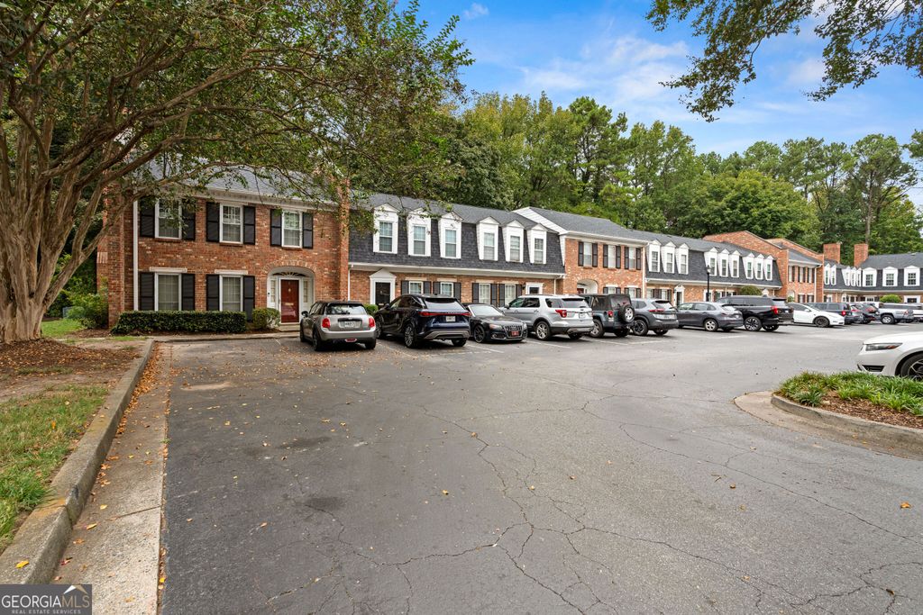 6 Valley Forge Place NW, Atlanta, GA 30318 — photo 2