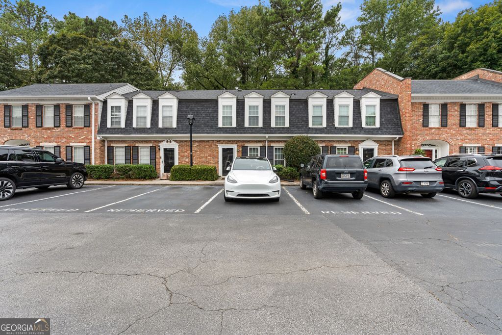 6 Valley Forge Place NW, Atlanta, GA 30318 — photo 3