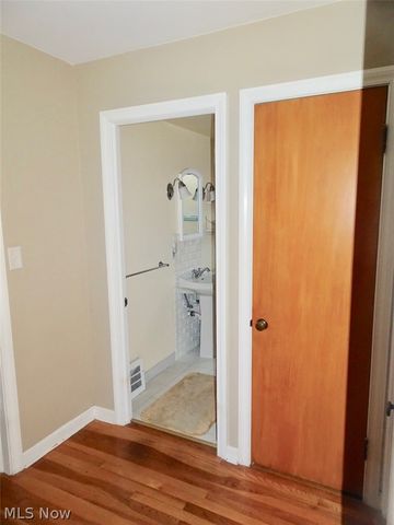 1610 Mayview Avenue, Cleveland, OH 44109