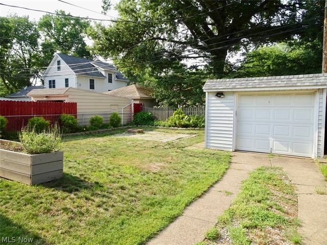 1610 Mayview Avenue, Cleveland, OH 44109